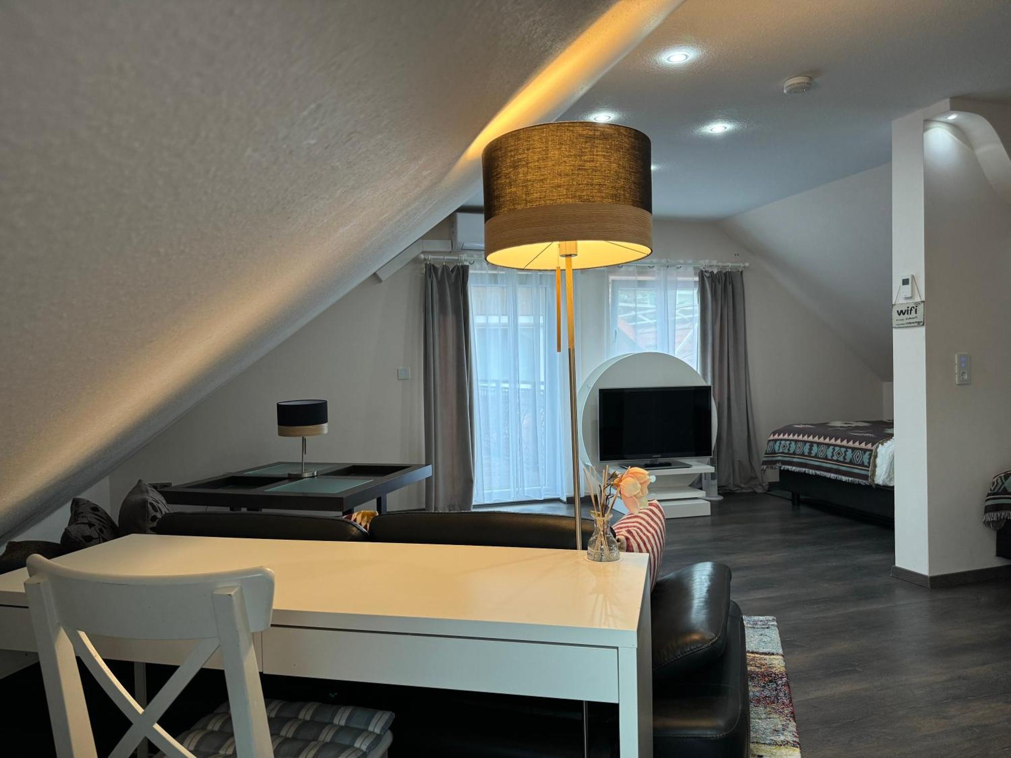 Modern House Gehrden Auf 2 Etagen, Nice Garten, Barbecue, Contactless Check-In, Free Parking Екстериор снимка